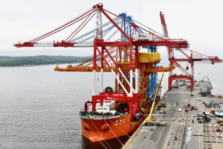 Halifax-mega-crane-ov9suxk355wp59bv8fonxamehj8x7eelgxyqe0y56o